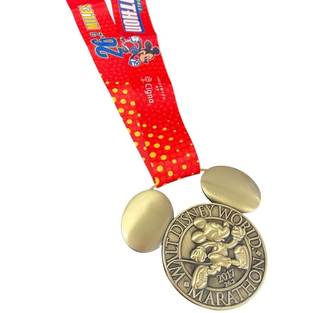 runDisney 2017 Walt Disney World Marathon 26.2 Finisher Medal Mickey